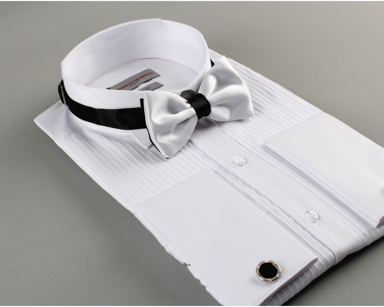 Pennyblack рубашка голубая с белым воротником. запонки мужские на рубашке. манжеты рубашки. рубашка под запонки. запонки мужские на рубашке.